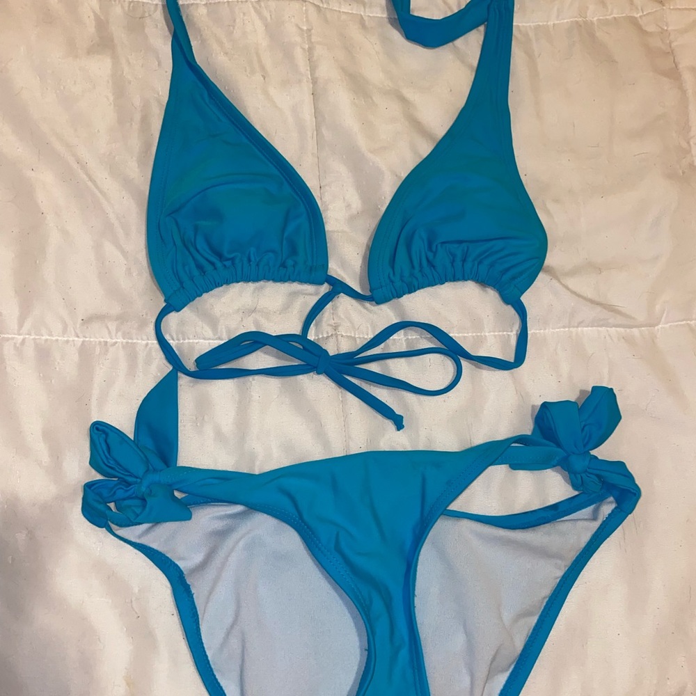 Blue bikini set